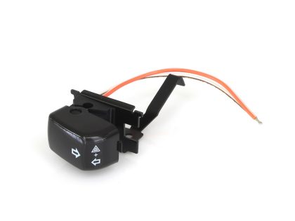 Right Hand Turn Signal Handlebar Switch - Black. Fits Softail 1996-2011, Dyna 1996-2012 & Sportster 1996-2013.